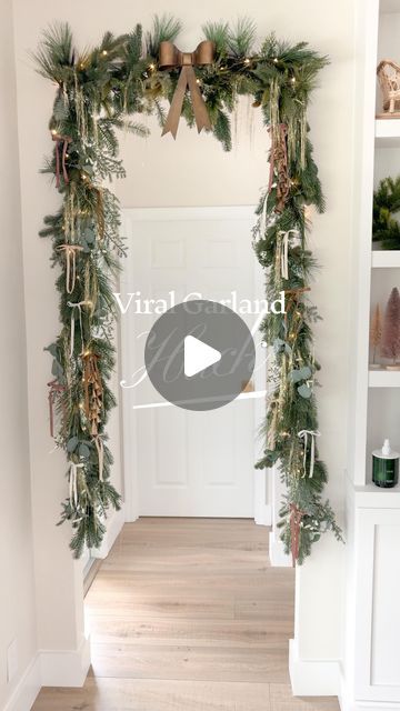 Stephanie Hanna on Instagram: "This is such an amazing hack but it does take a little bit of patience 🫠 I bought a shower stall rod since the normal shower rods were too big for my space. Would you try this?  Materials I used: 6 garlands Shower Stall tension rod Zip ties (a must) Ribbon for bows Gold tinsel  Large metal bow @pinkantlersshop  . . . . . . #hack #homehack #christmashack #decorhack #garland #garlandhack #christmasdecor #diy #diydecor #diyholidaydecor" Garland Curtain Rod Hack, Shower Curtain Garland, Christmas Garland On A Tension Rod, Garland On Shower Rod, Tension Rod Garland Hack, Shower Rod Garland, Shower Rod Garland Christmas, Tinsel Decorating Ideas, Christmas Archway Decor Indoor Diy