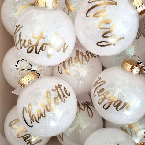 Cricut Monogram Ornaments, Personalized Glitter Ornaments, Personalized Christmas Ornaments Names, Custom Christmas Ornaments Diy, Personalized Christmas Balls, Customized Christmas Ornaments, Personalized Ornaments Vinyls, Custom Ornaments Vinyl, Acrylic Christmas Ornaments Cricut