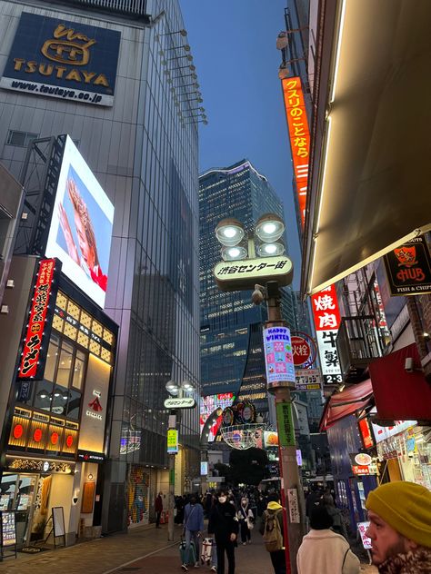 Tokyo Night Market, Japan Small Town, Japan Asthetics Photos, Tokyo Japan Aesthetic Night, Tokyo Vibes Aesthetic, Japan Astetic, Japan Cyberpunk, Japanese Club, Japan Moodboard