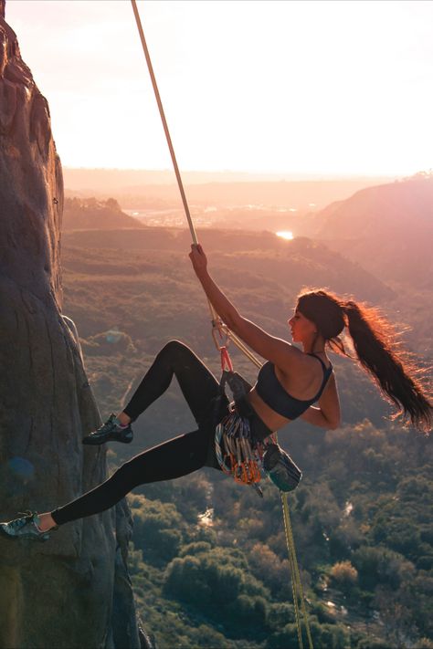 The Highest Point of Every Country in the World Rock Climbing Photography, Adventure Aesthetic, Foto Poses, Summer Bucket Lists, Travel Goals, Travel Inspo, Rock Climbing, Mountaineering, Adventure Awaits