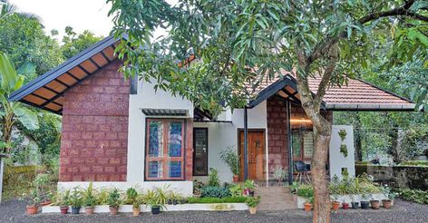 Kerala Cottages, Kerala Home, Small House Kerala, Low Cost House Design, Low Cost House Plans, Small House Design Kerala, Kerala Traditional House, Low Budget House, Modern Tropical House