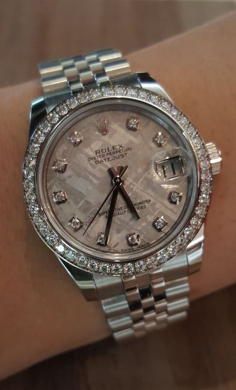 قلادات متدلية, Rolex Watches Women, Rolex Women, Expensive Jewelry Luxury, New Rolex, Luxe Jewelry, Expensive Watches, Dope Jewelry, Womens Watches Luxury