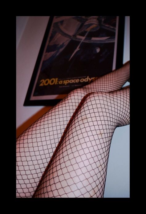 Fishnets Aesthetic, Leg Aesthetic, Mia 3, Fishnet Tights, Grunge Girl, Fishnet Stockings, Foto Art, Jolie Photo, Bright Lights