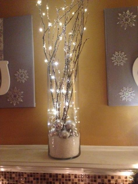 Pallet Christmas Trees, Christmas Vases, Pallet Christmas Tree, Flocked Christmas Trees Decorated, Pallet Christmas, Pencil Christmas Tree, White Christmas Trees, Flocked Christmas Trees, Diy Christmas Decorations Easy