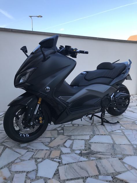 Rs5 Sportback, African Lovebirds, Yamaha 125, Tmax Yamaha, T Max 530, Forex Trading Training, Dark Images, T Max, Apple Products