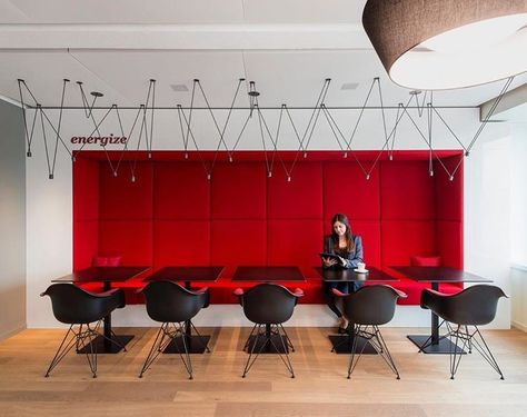 Banquette #wirkplace #PwC Red Kitchens, Evolution Design, Red Office, Booth Seating, Office Space Design, Banquette Seating, Office Snapshots, Design Del Prodotto, Food Prep