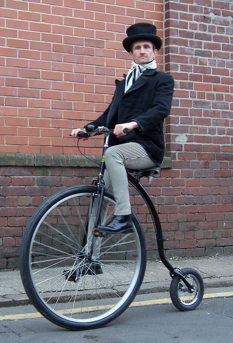 Steampunk City, Steampunk Inspiration, Steampunk Men, Victorian Gentleman, Antique Bicycles, Victorian Age, Corporate Entertainment, Penny Farthing, Neo Victorian