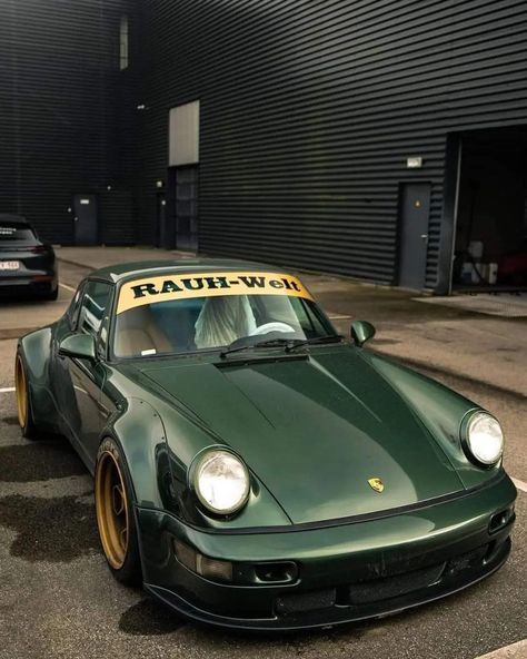 Porsche 964 Rwb, Rwb Porsche, Porsche Sports Car, Porsche 993, Porsche 964, Vintage Porsche, Street Racing Cars, Classic Porsche, Porsche Cars