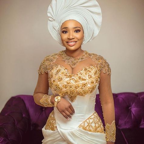 Trad Makeup, Multicolored Lehenga, Afro Styles, Lace Dress Classy, Igbo Bride, Nigerian Lace Styles Dress, Nigerian Lace Styles, Ankara Long Gown Styles, Traditional Wedding Attire