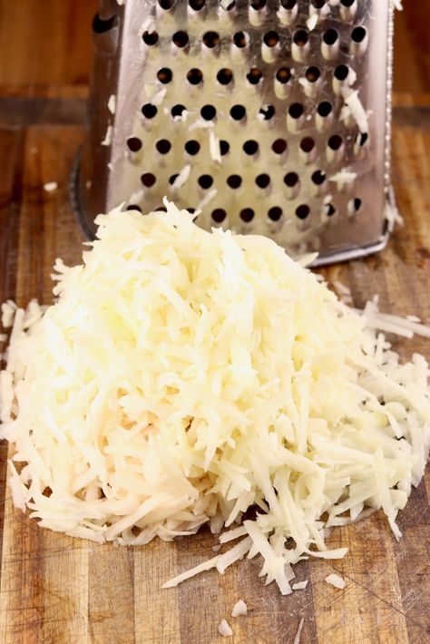 Baked Shredded Hashbrowns, How To Make Shredded Potatoes, Homemade Shredded Hashbrowns, How To Make Hashbrowns From Scratch, Homemade Hashbrowns Shredded, How To Shred Potatoes For Hashbrowns, Best Way To Cook Frozen Shredded Hashbrowns, Shredded Potatoes Recipes Breakfast, Shredded Breakfast Potatoes