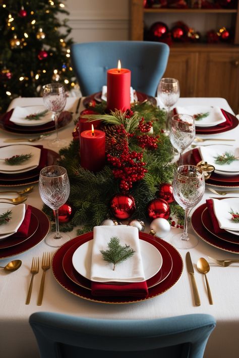 10 Christmas Table Settings Ideas » Mattress Vela Christmas Table Clothes, Table Decor For Christmas Dinner, Christmas Table Settings Red Plates, Themed Christmas Table Ideas, Christmas Dinner Setting Ideas, Red And Green Christmas Tablescape, Christmas Dining Table Decor Ideas Place Settings, Christmas Circle Table Decorations, Red And Green Christmas Table Setting