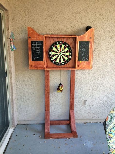 Dart Board Ideas, Dartboard Stand Diy, Outdoor Dartboard, Outdoor Dart Board, Diy Dartboard, Outdoor Yard Games, Dartboard Cabinet, Dart Board Cabinet, Reusable Pad