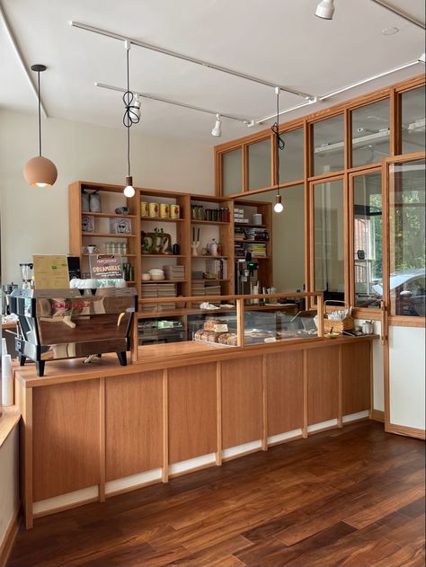 Japanese Cafe Aesthetic Interior, Cafe Countertops Coffee Shop, Japanese Cafe Interior, Japanese Coffee Shop, Cafe Design Inspiration, Coffee Shop Counter, Japanese Bakery, Cafe Japan, Japanese Cafe