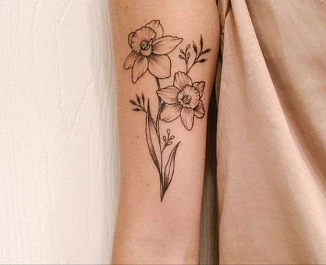 Daffodil And Ladybug Tattoo, Jonquil And Daffodil Flower Tattoo, Narcissa Flower Tattoo, Narcissus Holly Flower Tattoo, Naricuss Flower Tattoo, Paperwhites Tattoo, December Birthday Tattoo, Narcissus And Holly Flower Tattoo, Holly And Narcissus Tattoo