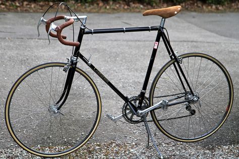 vintage Road Bike. Centurion Super Elite | por olsen_odd Retro Bycicles, Retro Gravel Bike, Vintage Road Bike, Bici Retro, Classic Road Bike Paint, Mens Mountain Bike, 70s Bicycle, Bike Riding Benefits, Bike Equipment