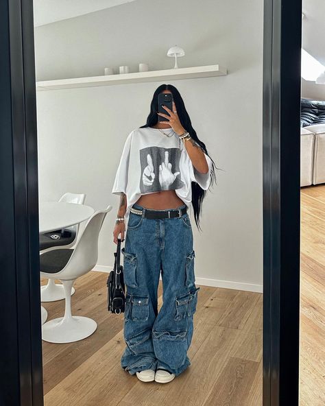 Streetwear Women Outfits, Look Hip Hop, Pakaian Hipster, Street Style Outfits Casual, Street Wear Outfits, Looks Pinterest, Tomboy Style Outfits, Looks Street Style, Streetwear Fashion Women