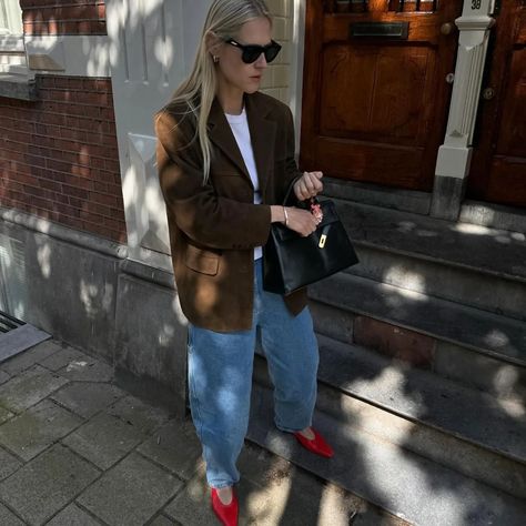 8 Scandi Fashion Trends We Spotted in Stockholm and Copenhagen | Who What Wear Scandi Style Fashion, Linda Tol, Scandi Fashion, Danish Fashion, Runway Outfits, Coffee Dates, Instagram Coffee, Favorite Daughter, Copenhagen Style