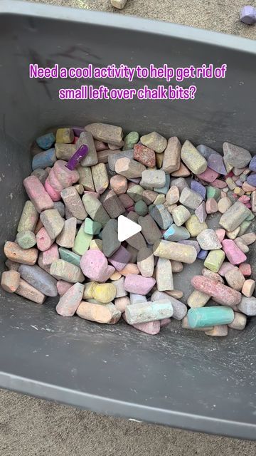 Chalk Play Ideas, Summer Diy Activities For Kids, Fun Ideas For Preschoolers, Activity On Counting, Chalk Roads For Kids, Fun Color Activities For Preschool, Chalk Paint For Kids Outside, Outside Painting Activities For Kids, Summer Play Ideas For Kids