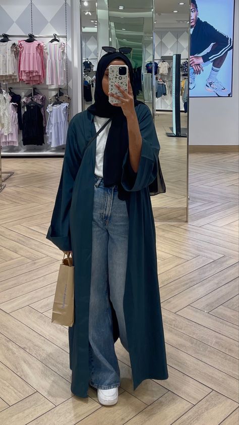 Muslim Jeans Outfits, Outfits With Abaya, Hjabi Girl Outfit, Modest Jeans Outfit Hijab, Muslim Girl Summer Outfits, Hijabi Outfits Casual Summer Modest Fashion, Muslim Girl Outfit Ideas, Abaya Casual Outfit, Cute Abaya Hijab Outfit