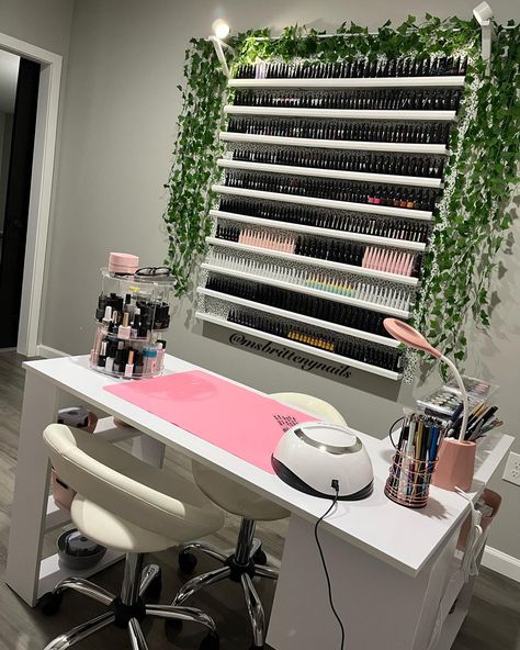 Beauty Space Room Ideas, Nail Room Ideas In Bedroom, Black Wall Nail Salon, Nail Salon In Garage Ideas, Aesthetic Nail Room Decor, Nail Technician Outfit Ideas, Nail Suites Decor, Nail Tech License Display, Nail Salon Desk Ideas