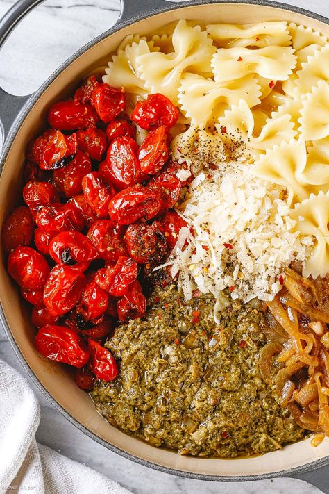 Creamy Pesto Pasta with Roasted Tomatoes - #pasta #pesto #recipe #eatwell101 - Creamy Pesto Pasta is quick and easy to throw together in no time. You'll enjoy this creamy pesto pasta recipe any night of the week! - #recipe by #eatwell101® Pasta Roasted Tomatoes, Pesto Cherry Tomato Pasta, Pesto Pasta With Cherry Tomatoes, Roasted Tomato Pesto Pasta, Chicken Pesto Pasta With Tomatoes, Pesto Pasta Tomato, Creamy Tomato Pesto Pasta, Pasta With Pesto And Tomatoes, Roasted Tomato Recipes Dinners