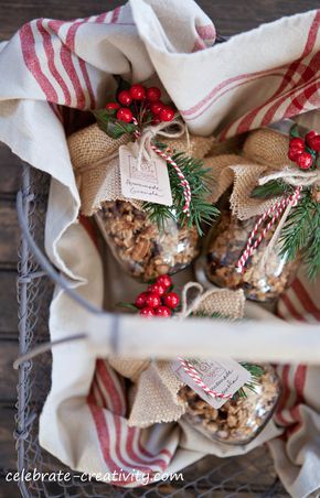 Granola Gift Basket, Granola Gift, Breakfast Gift, Christmas Food Gifts, 25 Days Of Christmas, Christmas Baskets, Edible Gifts, Christmas Gift Basket, Christmas Packaging