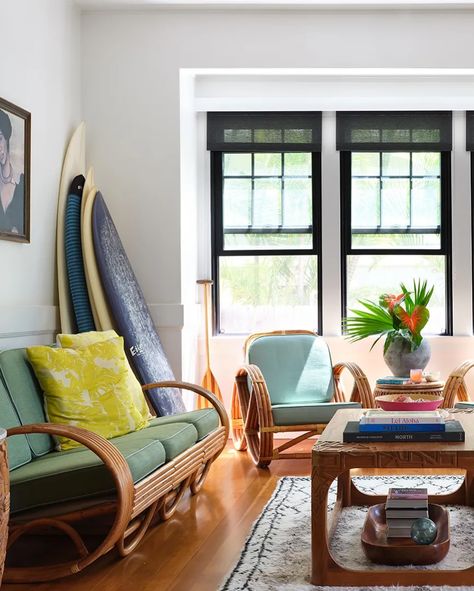 Hawaiian. Beach. Bungalow. Storied art, heirloom furnishings, and color color color! We can’t get enough of this inviting space. The hat collections-as-art are so fun and truly brilliant. @meleana_hawaii says of her colorful, layered family home “If something gives you joy and feels right, then it is probably meant to work together in some way.” We couldn’t agree more 🌈✨ Via @dominomag Photos @marikoreed #roomswelove #colorfulinteriors #interiordesign #inspiration Hawaii Cottage Interior, Hawaiian Apartment, Hawaii House Hawaiian Homes, Beach House Hawaii, Hawaii Condo, Surf Cottage, Hawaii Beach House, Plants Greenhouse, Hawaiian Homes