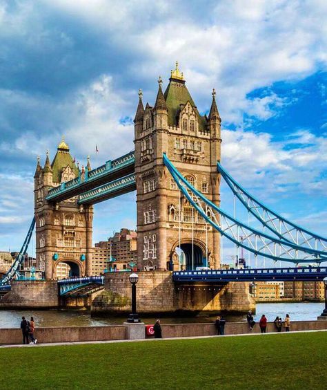 Tower Bridge, London, UK Tower Bridge Aesthetic, Tower Bridge London Photography, London First Time, Uk Landmarks, London Tower Bridge, London Wallpaper, British Lifestyle, London Dreams, Travel London