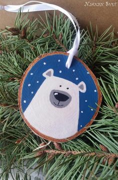 Polar Bear Ornaments, Wood Slice Crafts, Painted Christmas Ornaments, Wood Slice Ornament, Wood Christmas Ornaments, Wooden Ornament, Painted Ornaments, Christmas Ornament Crafts, Christmas Paintings