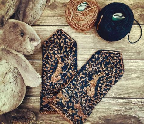 Sarah K (@grey_owl_knits) • Фото и видео в Instagram Unique Knitting Patterns, Stranded Knitting Patterns, Knitted Mittens Pattern, Winter Retreat, Colorwork Knitting, Crochet Knit Hat, Mittens Pattern, Your Amazing, Fair Isle Knitting