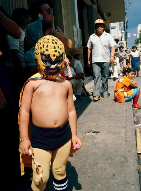 Nan Goldin Photography, Nobuyoshi Araki, Mexican Wrestler, Collage Des Photos, Nan Goldin, Merida Mexico, Diane Arbus, Paris Photo, Poses References