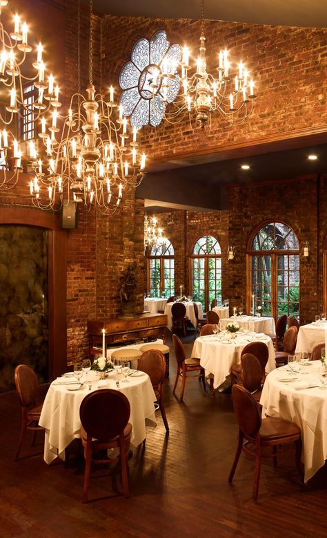 The Most Romantic Restaurants in NYC - Best Valentine's Restaurants NYC | Condé Nast Traveler Restaurants Nyc, Romantic Restaurants, Voyage New York, Romantic Restaurant, Landmark Buildings, Casa Vintage, Restaurant New York, Nyc Restaurants, Conde Nast Traveler