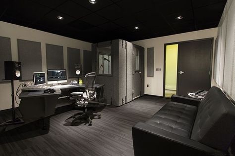 Studio Music Room, Studio Room Design, Music Studio Decor, Home Recording Studio Setup, Recording Studio Setup, Workspace Studio, Home Studio Ideas, Home Music Rooms, Music Recording Studio