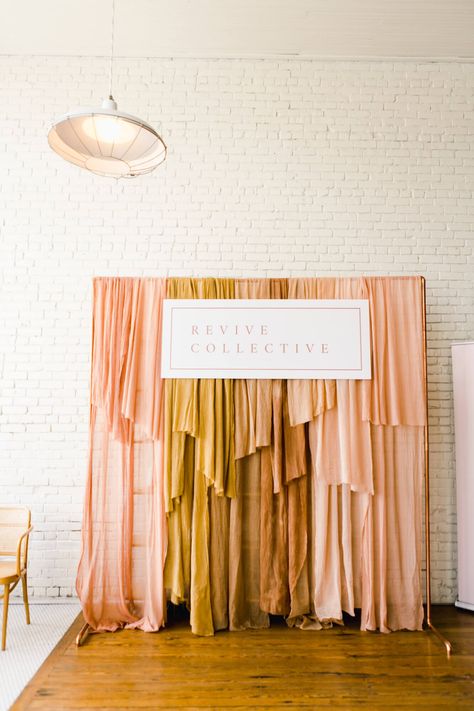 Booth Backdrops Vendor, Cheesecloth Photo Backdrop, Easter Photobooth Ideas, Cheesecloth Backdrop, Church Photo Backdrop, Easter Backdrop Ideas, Event Backdrop Ideas, Easter Photo Backdrop Ideas, Easy Backdrop Ideas