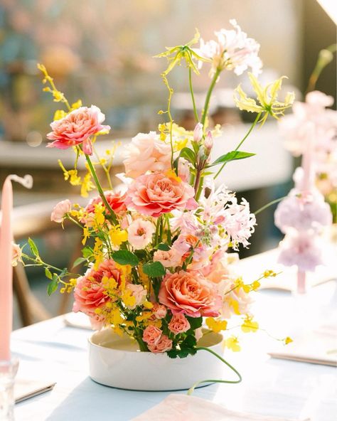 Adding a pop of color to your timeline 💗 There’s so many parts of a wedding that you can customize and the floral arrangements might be our favorite part! Your florals can really add so much to your overall wedding aesthetic. #weddingflowers #floralarrangements #pastelflowers #weddingtablescape #brideandblossom #overthemoon #caratsandcake #stylemepretty #alinatoevents #weddingplanner Sand Cake, Flower Frog, Pastel Flowers, Wedding Tablescapes, Style Me Pretty, Floral Arrangements, Wedding Planner, Flower Arrangements, Color Pop