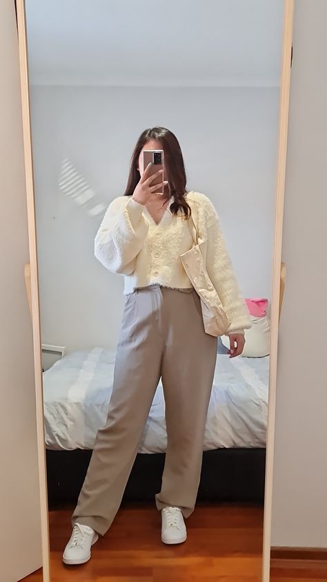 Pear Shaped Body Outfits Casual, Pear Body Shape Outfits, Pear Body, Pear Body Shape, Chubby Fashion, Body Outfit, Casual Day Outfits, Formal Outfits, Simple Outfit