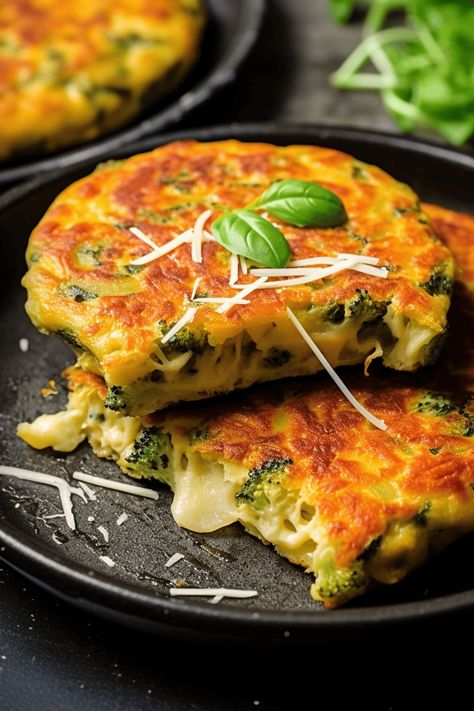 Savory Cottage Cheese Frittata - Delicious Dinner Cottage Cheese Fritters, Cheese Frittata Recipes, Omelette With Cottage Cheese, Savoury Cottage Cheese Recipes, Cottage Cheese Savory Recipes, Quiche Vegetarian, Cottage Cheese Frittata Recipes, Recipe With Cottage Cheese, Cottage Cheese Omelette