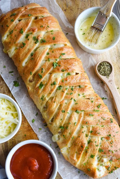 Pizza Braid • Dance Around the Kitchen Pizza Braid, Cheese Pull, Refrigerated Pizza Dough, Chicken Tacos Crockpot, Braided Bread, Easy Pizza, Potluck Recipes, Recipe Roundup, Pizza Bread