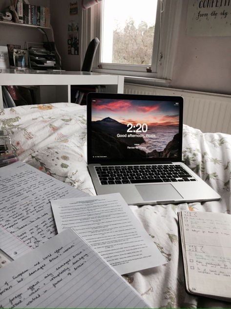 studyy #study #school #university #college #notes #class #studynotes #tips #studytips #aesthetic #insat #inspo #cute #pastel Romanticize Study, Productive Motivation, Romanticizing College, Romanticizing Studying, Productive Study, College Studying, Empty Notebook, Studera Motivation, Study Session