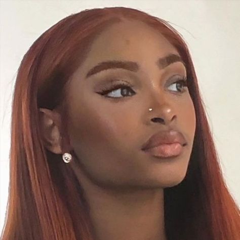 Nose Piercing On Black Women, Nose Piercing Stud Black Women, Little Nose Piercing, Cute Nose Piercings Black Women, Left Nose Piercing, One Nose Piercing, Cheekbone Piercing, Nose Peicerings, Girl With Nose Piercing