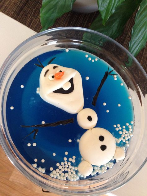 Olaf in jello Olaf Jello Cups, Olaf Jello, Disney Frozen Party Favors, Ice Princess Party, Frozen Party Food, Frozen 3rd Birthday, Olaf Party, Frozen Birthday Party Decorations, Frozen Party Favors