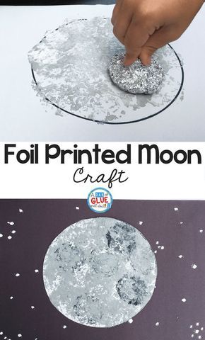 I have a space-obsessed kid in my house, so we love to do space crafts around here, and my son was very excited to do this moon craft! We made it extra fun and experimented with a different way to paint by making it foil-printed. This craft is great for preschool, kindergarten, first grade, or even older kids. It would also be a great art extension during a space theme in the classroom. Moon Craft, Space Theme Preschool, Space Preschool, Space Crafts For Kids, Outer Space Theme, Moon Crafts, Space Activities, Daycare Crafts, Space Theme