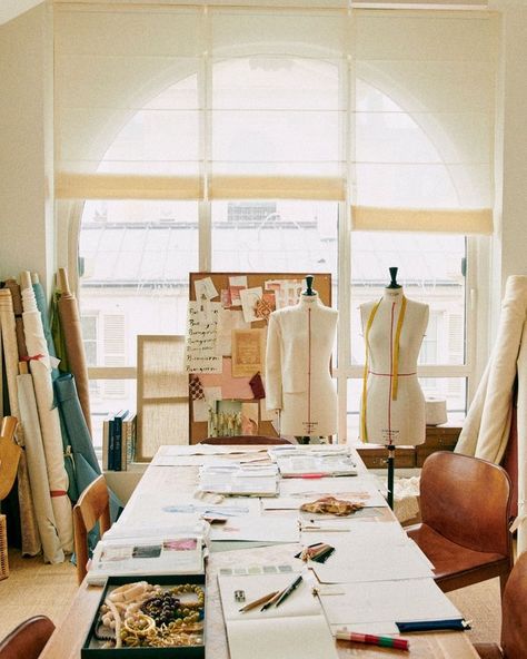 Studio Inspiration: Inside Sézane (all images via @sezane ) Apartment French Style, Atelier Aesthetic, Parisian Apartment Aesthetic, Peloton Room, Aesthetic Window, Fashion Workshop, Sewing Aesthetic, Moodboard Design, Design Studio Workspace