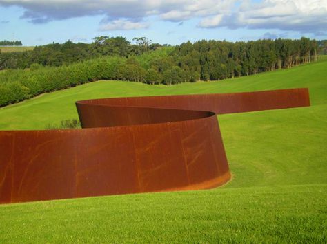 'Te Tuhirangi Contour' - Richard Serra, New Zealand Richard Serra, Sculpture Park, Sculpture Installation, Modern Sculpture, Arte Floral, Land Art, Environmental Art, Art Movement, Public Art