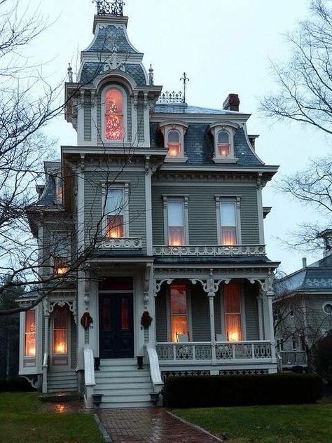 Gothic Victorian House, Old House Design, Old Victorian House, Victorian House Plans, Victorian Style House, Modern Townhouse, Victorian Style Homes, American House, Victorian Mansions