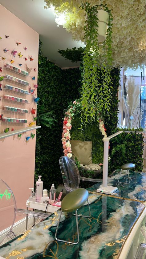 Backyard Nail Salon, Fairy Salon Aesthetic, Garden Beauty Salon, Nail Shop Asethic, Eclectic Nail Salon, Garden Nail Salon, Cool Nail Salon, Green Nail Salon, Earthy Nail Salon