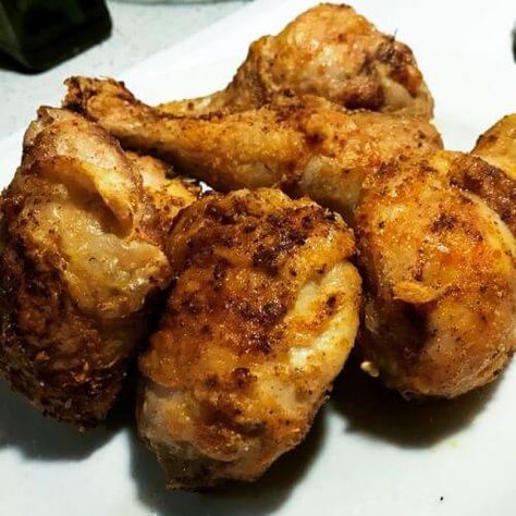 Are you looking for a Air Fryer Fried Chicken Recipe? This is it. It is simple to make and is so flavorful. The skin is so tasty and crispy. This chicken is as good as it looks. #airfryer #friedchicken #airfryerfriedchicken #stuffmattycooks Oven Fried Chicken Legs, Crispy Fried Chicken Recipe, Airfryer Chicken, Fried Chicken Legs, Air Fryer Fried Chicken, Air Fryer Chicken Thighs, Chicken Leg Recipes, Buttermilk Chicken, Chicken Easy