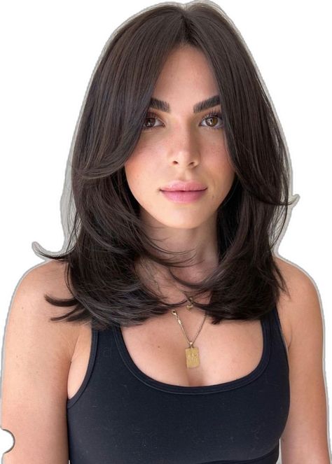 Layered Hair For Thick Wavy Hair, Front Layers Short Hair Face Framing, Short Hair Face Frame, Short Length Layered Hair, Framing Face Haircut, Long Bangs Medium Hair, Lob With Face Framing, Haircut 2025 Trends Women, Unstyled Haircuts