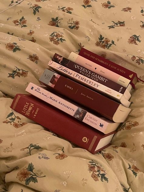 Sendai, Alpha Centauri, Fotografi Vintage, Queen's Gambit, Cozy Aesthetic, Book Girl, Red Aesthetic, What’s Going On, I Love Books