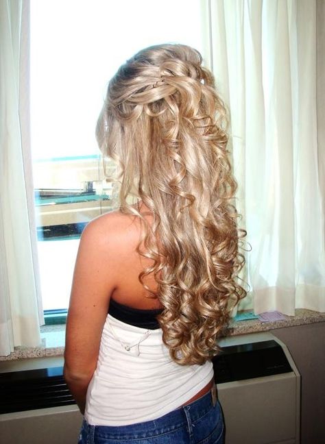 curls Silver Pixie, Blonde Curls, Bow Hairstyle, Hair Stylies, Long Blonde, Pixie Bob, Hoco Hair, Long Blonde Hair, Hair Inspo Color